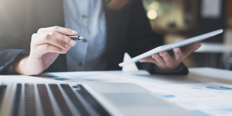 [연구분야] 행복연구센터는 행복한 사람들의 특징과 긍정정서의 영향력을 연구합니다