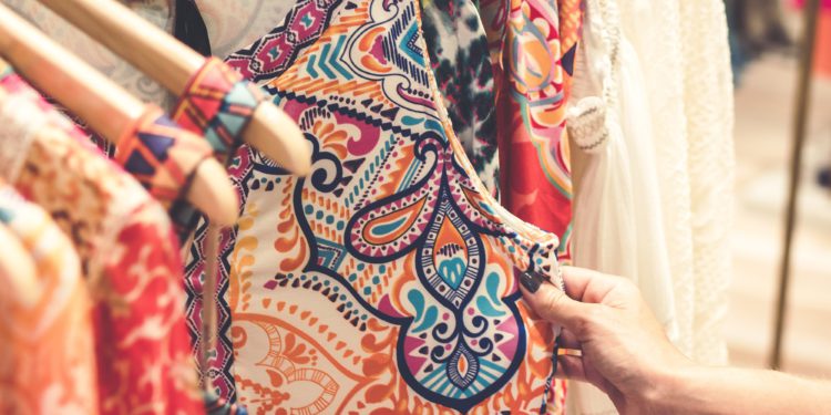 옷 구매와 타인의 고통에 대한 감수성