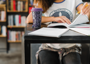 청소년의 행복과 동반 하락한 지표는? – 2019 청소년 행복 보고서(3)