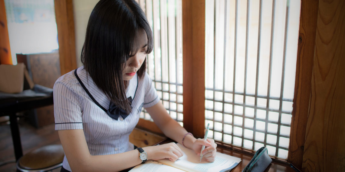 한민, 최인철, 김범준, 이훈진, 김경미, 류승아 (2012). 한국 청소년들의 행복: 타 연령대와의 비교를 중심으로. 청소년학연구, 19, 217-235.