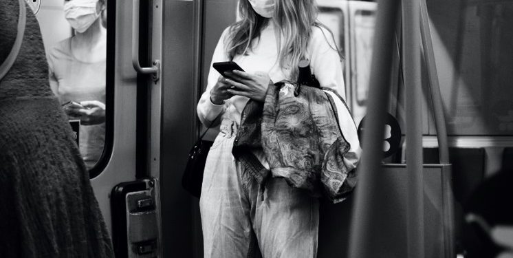 코로나19와 사회심리적 요인들의 영향력 증감